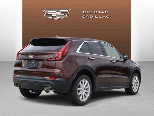 Rosewood Metallic 2022 Cadillac XT4 Luxury
