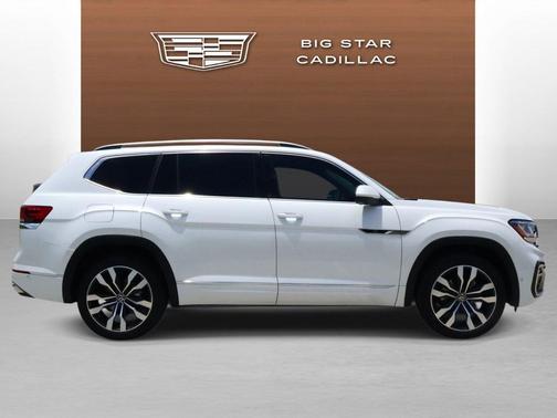 Deep Black Pearl 2022 Volkswagen Atlas 3.6L SEL Premium