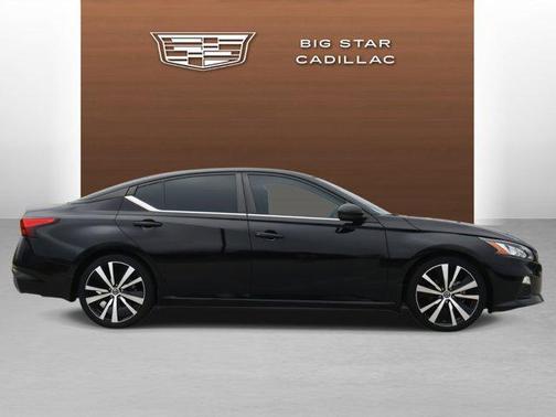 2022 Nissan Altima SR VC-Turbo FWD