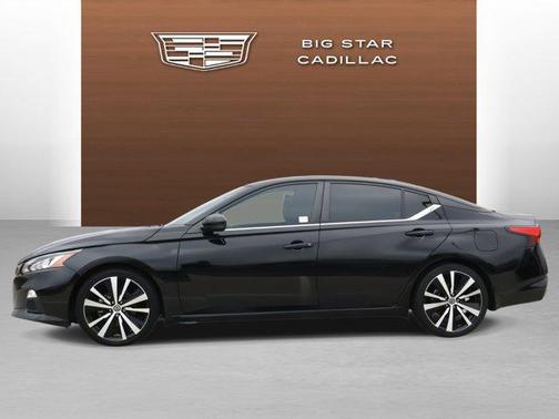 2022 Nissan Altima SR VC-Turbo FWD