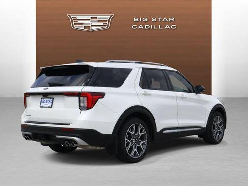 Star White Metallic Tri-Coat 2025 Ford Explorer Platinum
