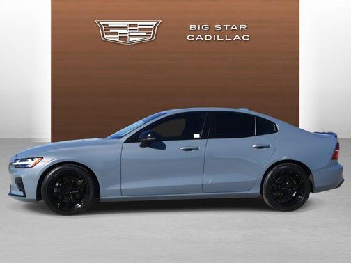 2024 Volvo S60 B5 Core Dark Theme