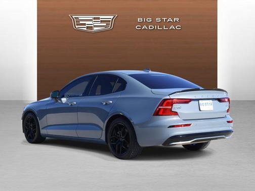 2024 Volvo S60 B5 Core Dark Theme