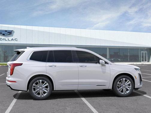 2025 Cadillac XT6 Premium Luxury FWD