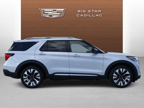 White Metallic 2025 Ford Explorer Platinum