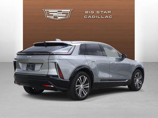 Argent Silver Metallic 2024 Cadillac LYRIQ Luxury