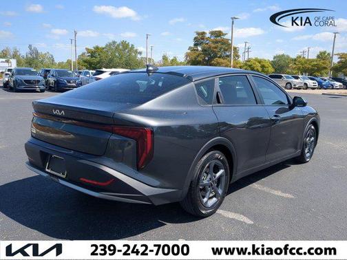 2025 Kia K4 LXS