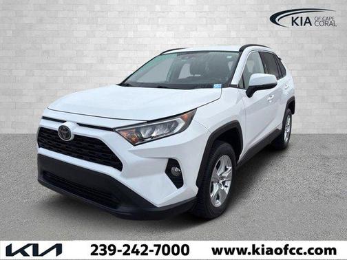 2020 Toyota RAV4 XLE