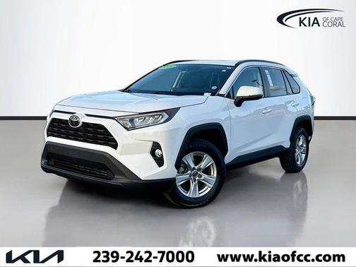2020 Toyota RAV4 XLE