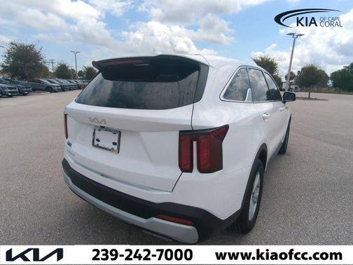 2025 Kia Sorento LX