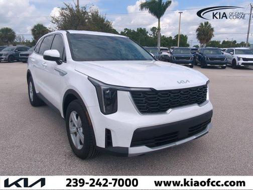 2025 Kia Sorento LX