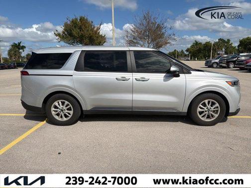 2022 Kia Carnival LXS