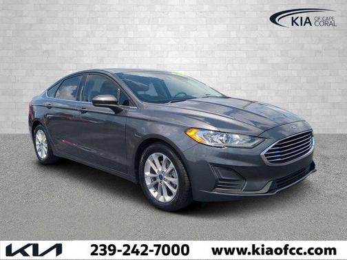 2020 Ford Fusion SE