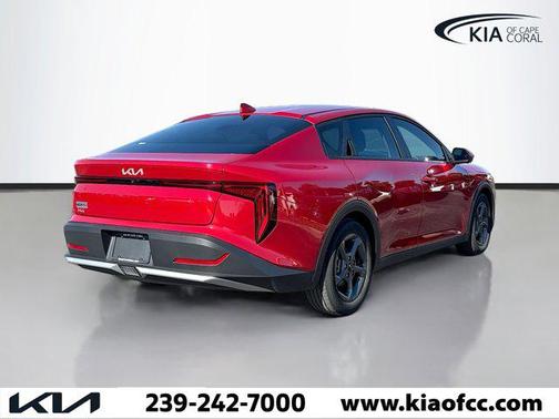 2025 Kia K4 LXS