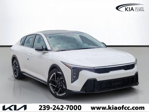 Snow White Pearl 2026 Kia K4 GT-Line