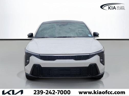 Snow White Pearl 2026 Kia K4 GT-Line