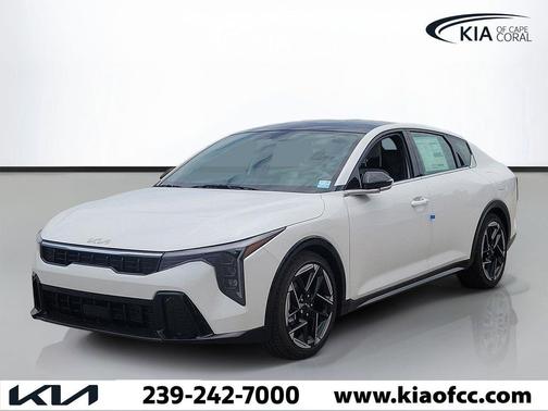 Snow White Pearl 2026 Kia K4 GT-Line