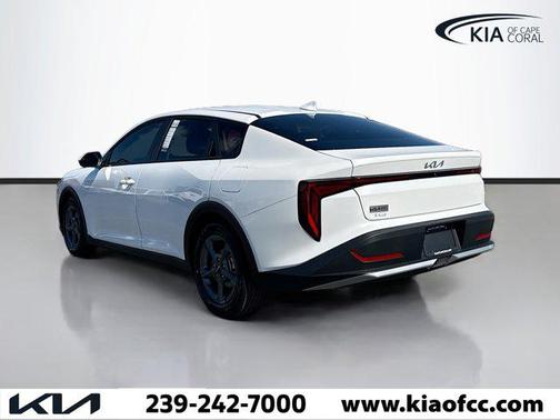 2025 Kia K4 LXS