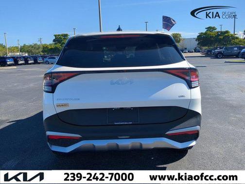 2024 Kia Sportage Hybrid LX