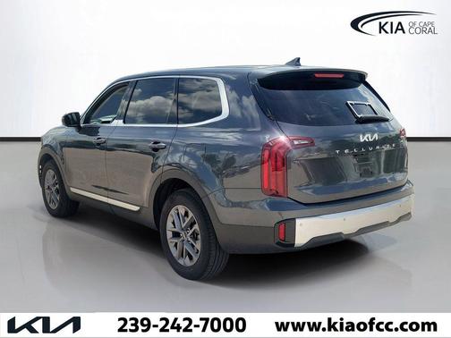 Gravity Gray 2024 Kia Telluride LX