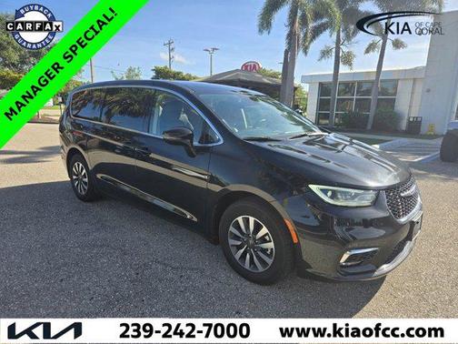 2024 Chrysler Pacifica Hybrid Select