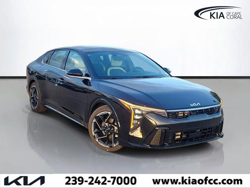 Aurora Black Pearl 2026 Kia K4 GT-Line