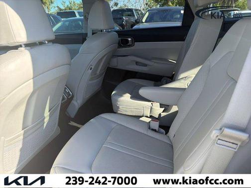 Glacial White Pearl 2025 Kia Sorento EX