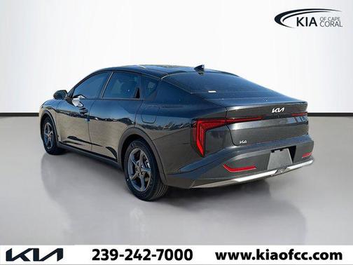 2026 Kia K4 LXS