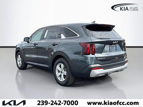 2025 Kia Sorento LX