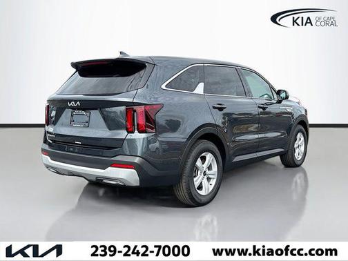 2025 Kia Sorento LX