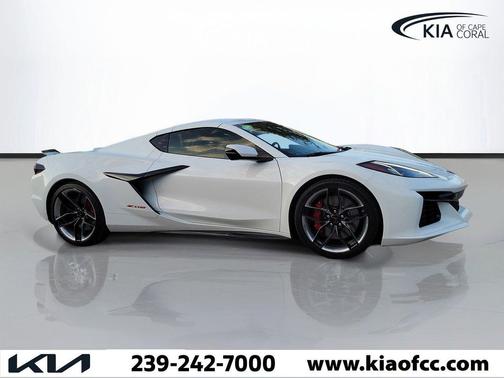 Arctic White 2025 Chevrolet Corvette Z06