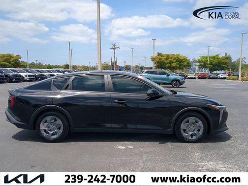 2025 Kia K4 LX