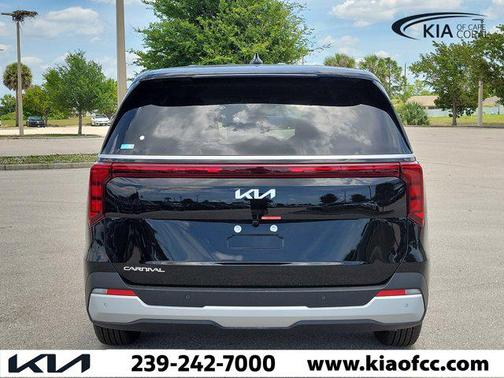Aurora Black Pearl 2026 Kia Carnival LXS