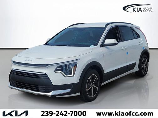 Snow White Pearl 2026 Kia Niro LX