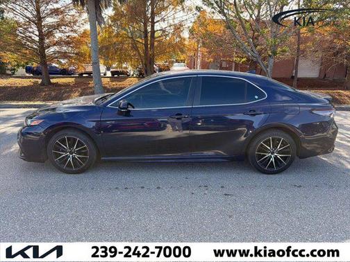 2022 Toyota Camry SE