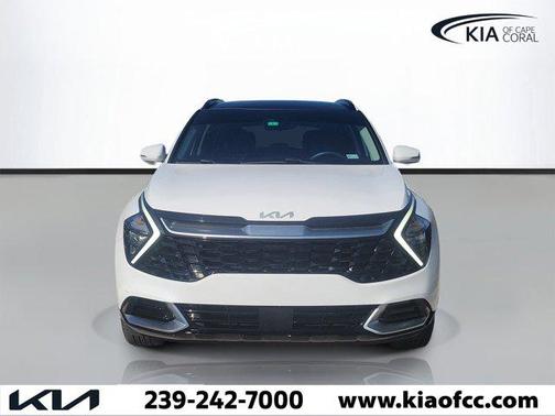 Glacial White Pearl 2023 Kia Sportage SX