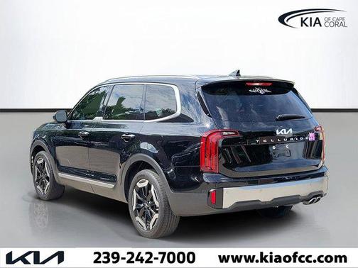 Ebony Black 2023 Kia Telluride S
