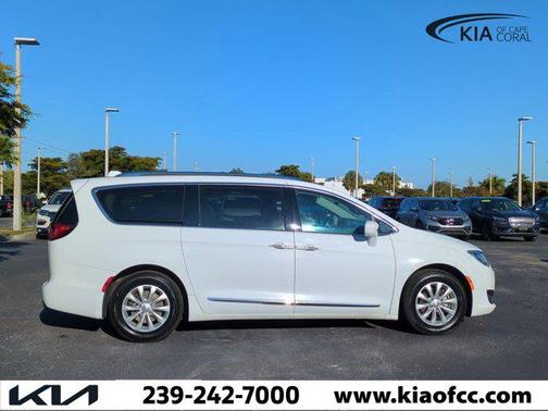 2018 Chrysler Pacifica Touring-L Plus