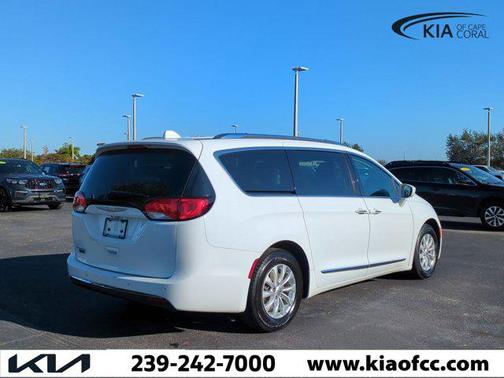 2018 Chrysler Pacifica Touring-L Plus