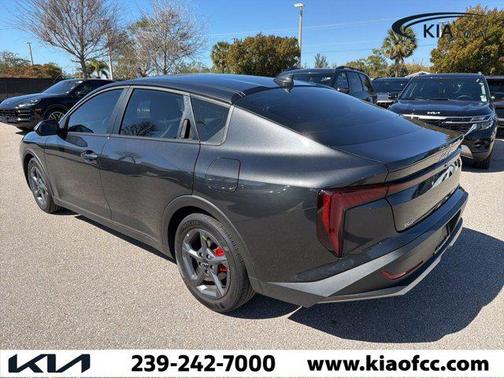 2025 Kia K4 LXS
