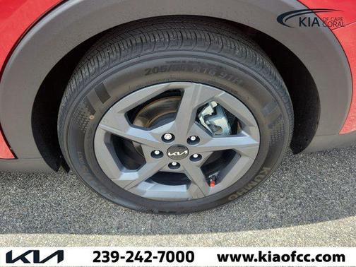Currant Red 2025 Kia K4 LXS