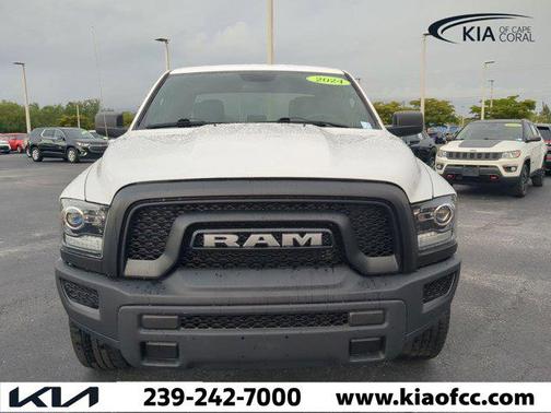 2024 RAM 1500 Classic Warlock Crew Cab 4x2 5'7' Box