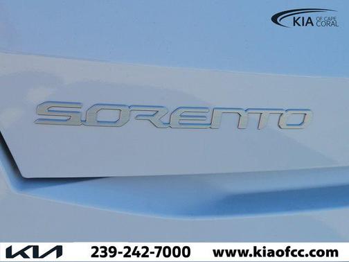 Glacial White Pearl 2026 Kia Sorento EX