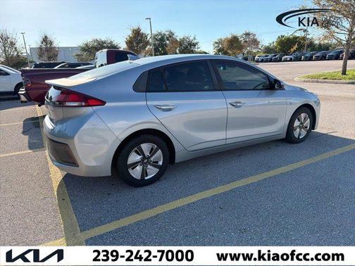2020 Hyundai IONIQ Hybrid Blue