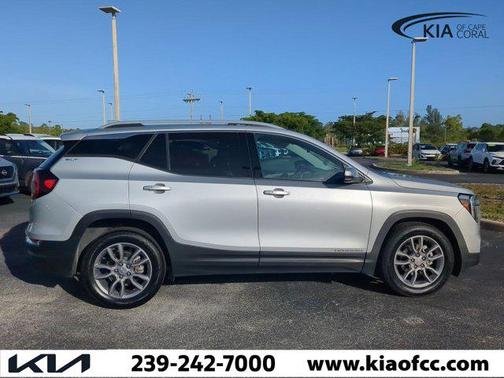 2022 GMC Terrain SLT