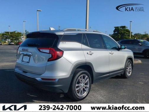 2022 GMC Terrain SLT