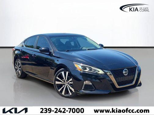 Super Black 2022 Nissan Altima SR FWD