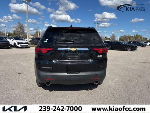 2023 Chevrolet Traverse LT Cloth