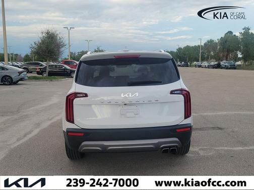 Glacial White Pearl 2022 Kia Telluride SX