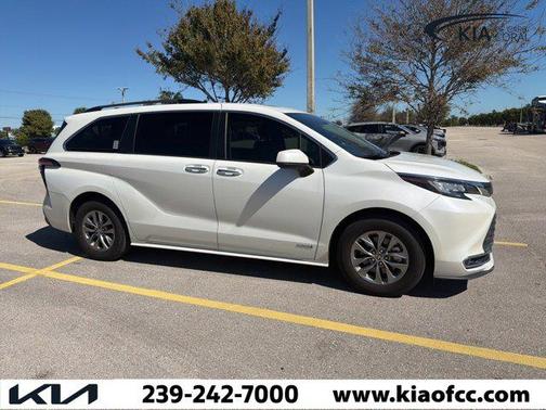 2021 Toyota Sienna XLE 7 Passenger